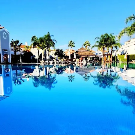 Apartment Stunning 2-bedroom Duplex Penthouse In El Paraiso,