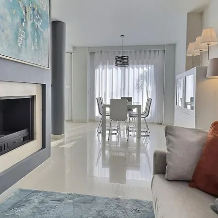 Stunning 2-bedroom Duplex Penthouse In El Paraiso,