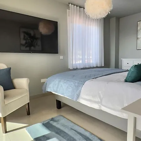 Apartment Stunning 2-bedroom Duplex Penthouse In El Paraiso, Estepona